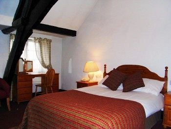 Crown Brackley Inn